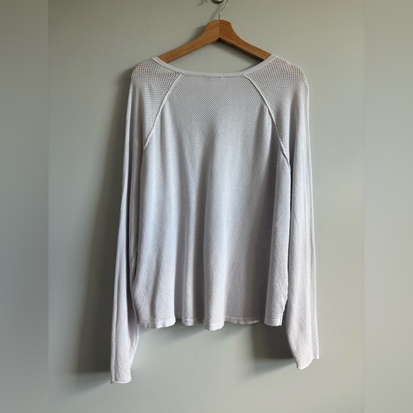 Tribal V-Neck Mesh Sweater | Size XXL - Picture 6 of 6